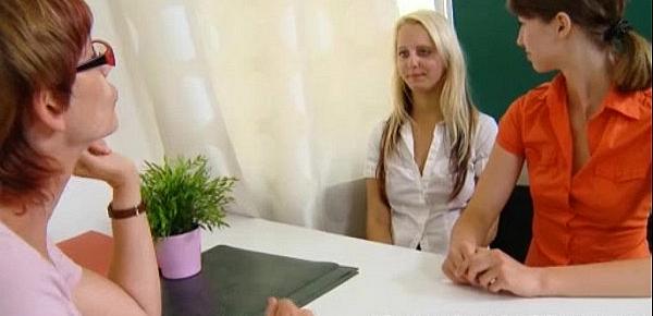  Marisa and her friend have a lesson with older lesbian teacher